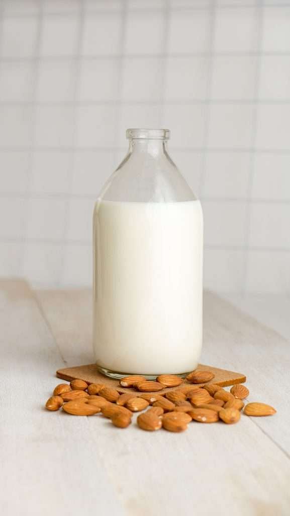 Il latte di mandorla è cheto?  Alternative al latte con una dieta cheto