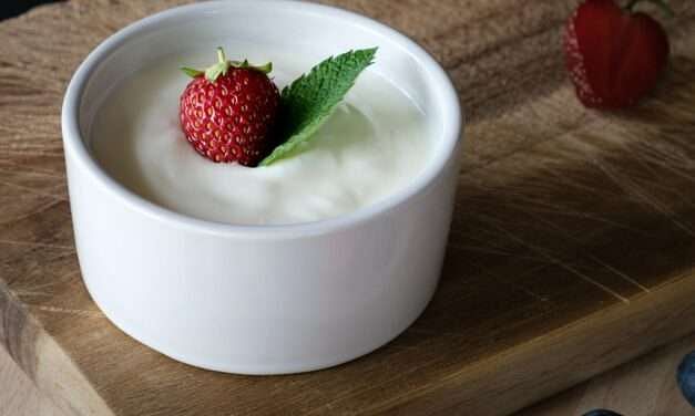 Lo yogurt è cheto?  Come usarlo in una dieta a basso contenuto di carboidrati 2023